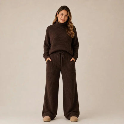 Conjunto Tatiana de Tricot Mousse — Blusa Gola Alta + Calça